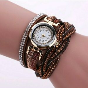 Woman's strap rhinestone wrist watch